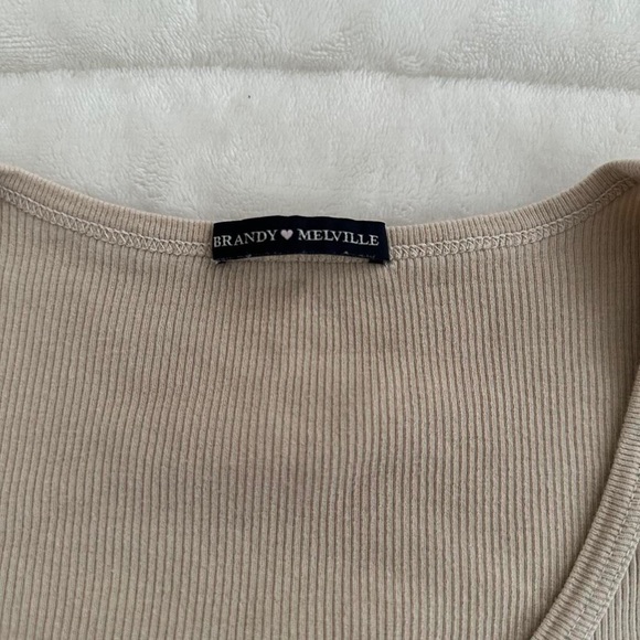 Brandy Melville zelly top - Picture 2 of 2